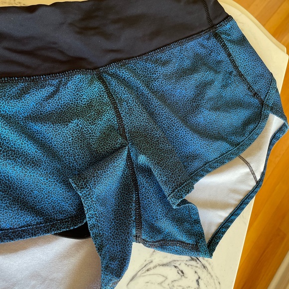 Lululemon speed up short size 2 - Picture 2 of 8